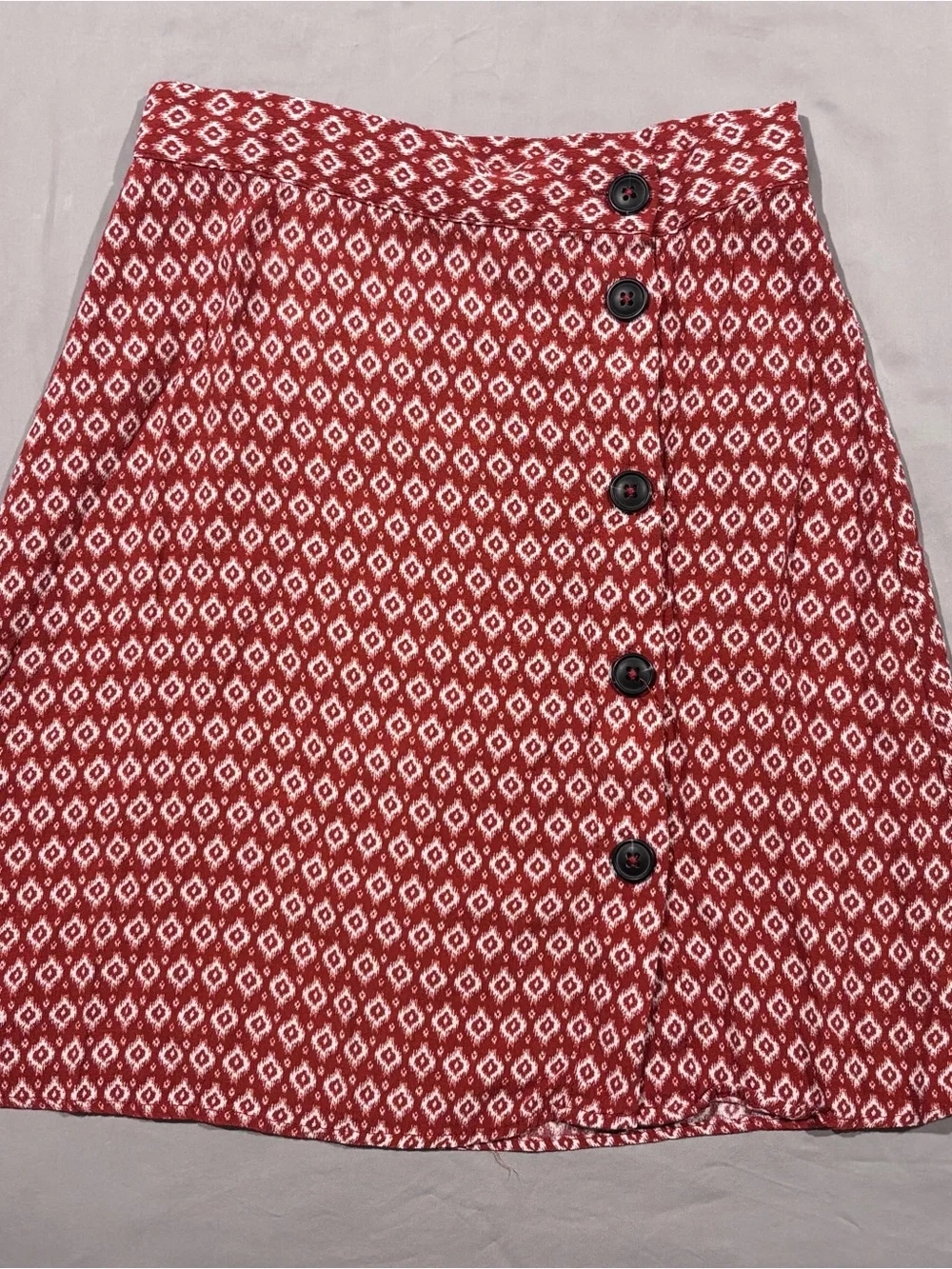 H&M Rust and White Patterned Button-Front A-Line Skirt